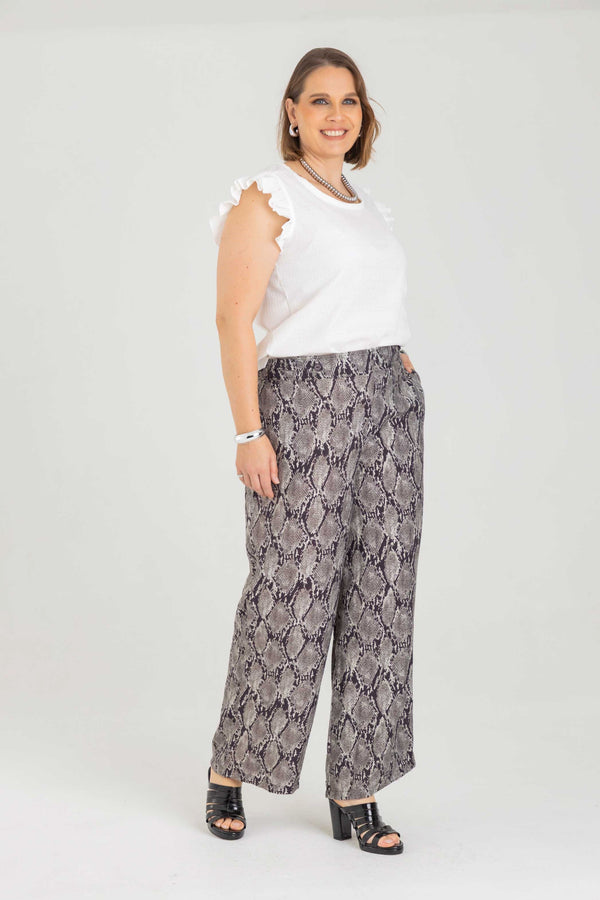 Pantalón elástico en posterior