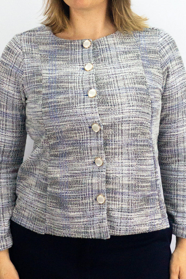 Chaqueta con cortes