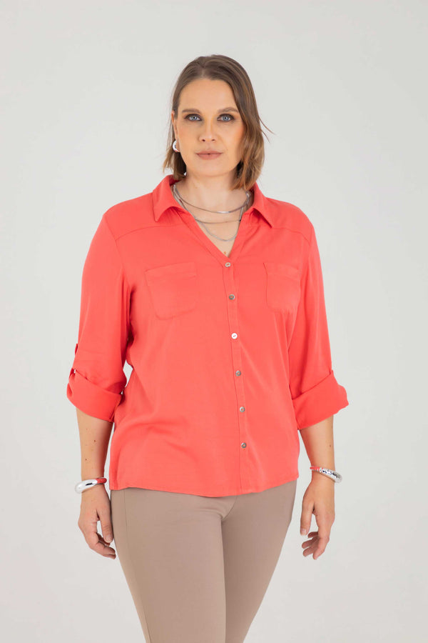 Blusa camisera con bolsillos