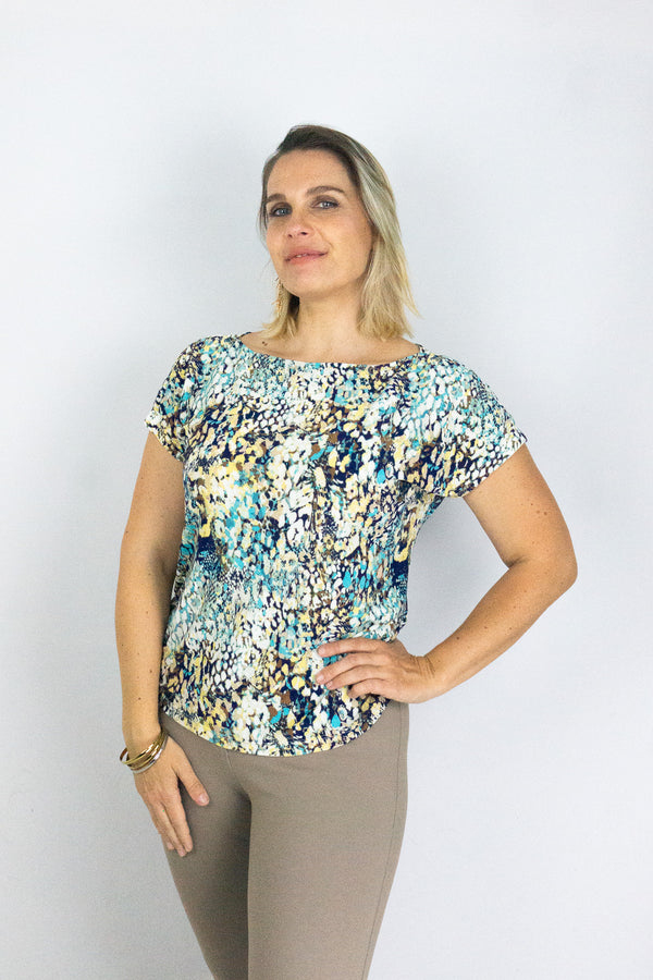 Blusa con escote ojal