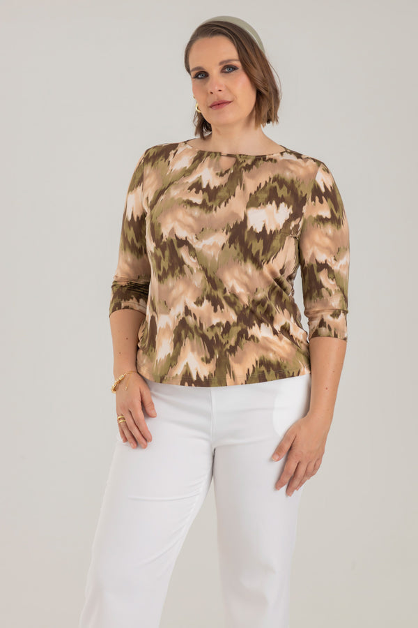 Blusa escote ojal
