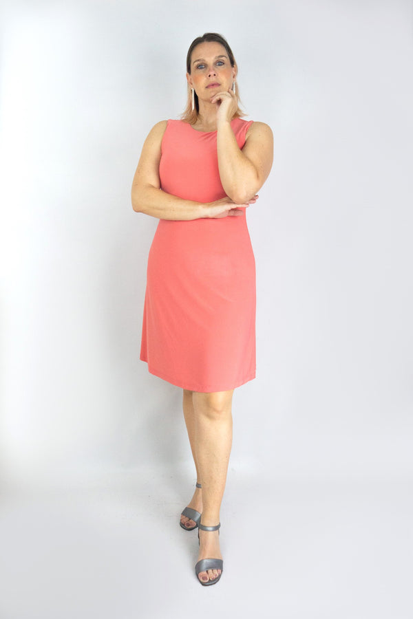 Vestido corto cuello redondo