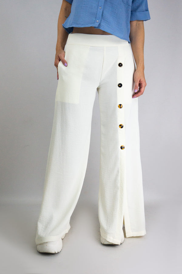 Pantalón con detalle de botones