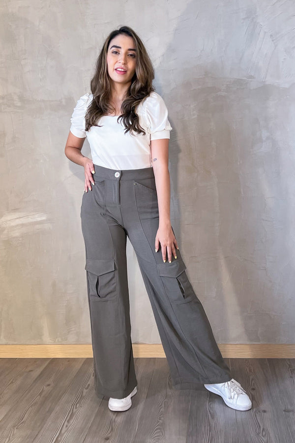 Pantalón silueta amplia