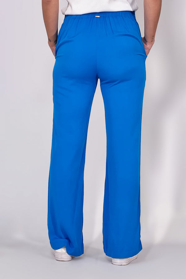 Pantalón silueta recta con bolsillos