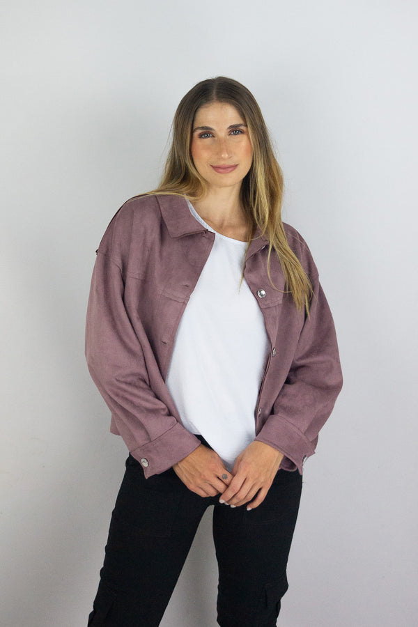 Chaqueta con cortes