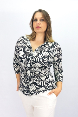 Blusa con cuello camisero